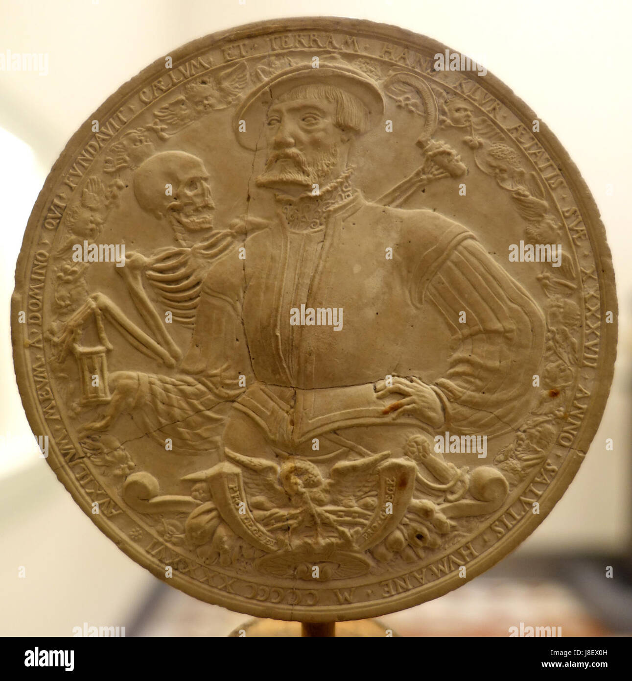 Effigie de Hans Klur avec la mort et d'une "marque" peinture du Pape Paul III, par Hans Schenck, vue 1, 1546, pierre Solnhofen Stone, modèle pour une médaille Musée Bode DSC03329 Banque D'Images