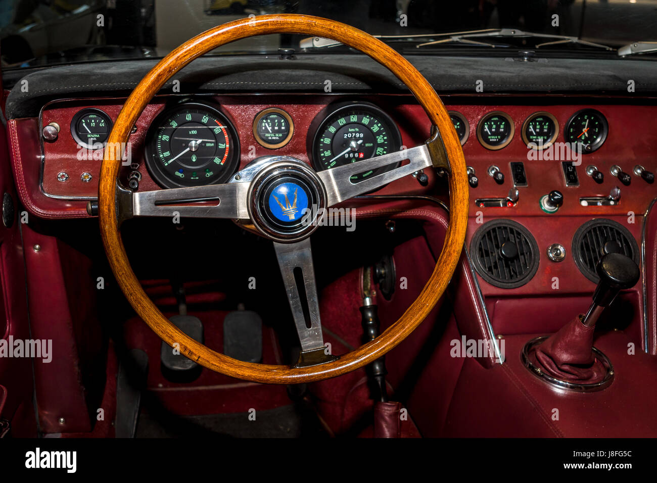 L'intérieur de la voiture de sport Maserati Ghibli (AM115) par Campana, 1968. Plus grand d'Europe Exposition de voitures classiques 'RETRO' classiques Banque D'Images