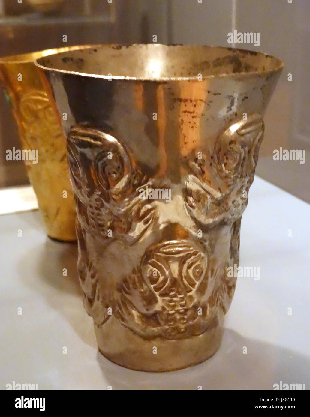 Kero cup avec quatre repousse les grenouilles, Pérou, Chimu, côte nord à Batan Grande, c. AD 1300, argent Krannert Art Museum, UIUC DSC06434 Banque D'Images Kero cup avec quatre repousse les grenouilles, Pérou, Chimu, côte nord à Batan Grande, c. AD 1300, argent Krannert Art Museum, UIUC DSC06434 Banque D'Images