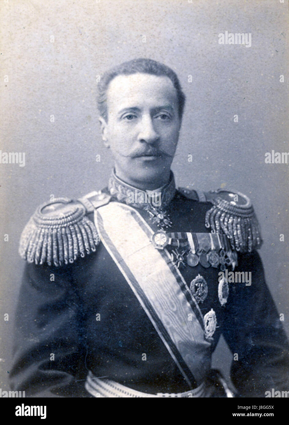 Ce titre fait référence au duc Constantin Petrovitch d'Oldenbourg, un membre de la famille impériale russe, représenté en 1890, à la fin du XIXe siècle. Banque D'Images