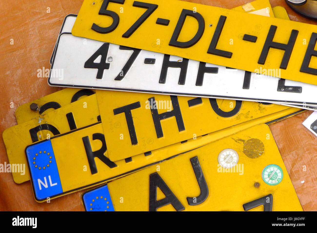 Plaques d'immatriculation jaunes Banque de photographies et d’images à haute résolution Alamy
