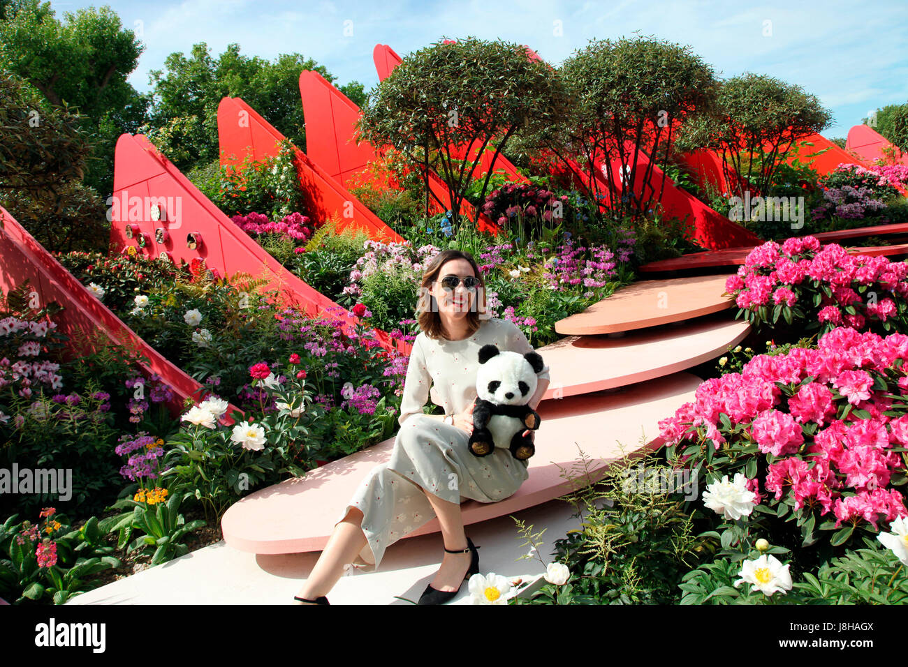 Naomi Harris dans le jardin de la route de la soie, Chengdu, Chine, au RHS Chelsea Flower Show 2017 Banque D'Images