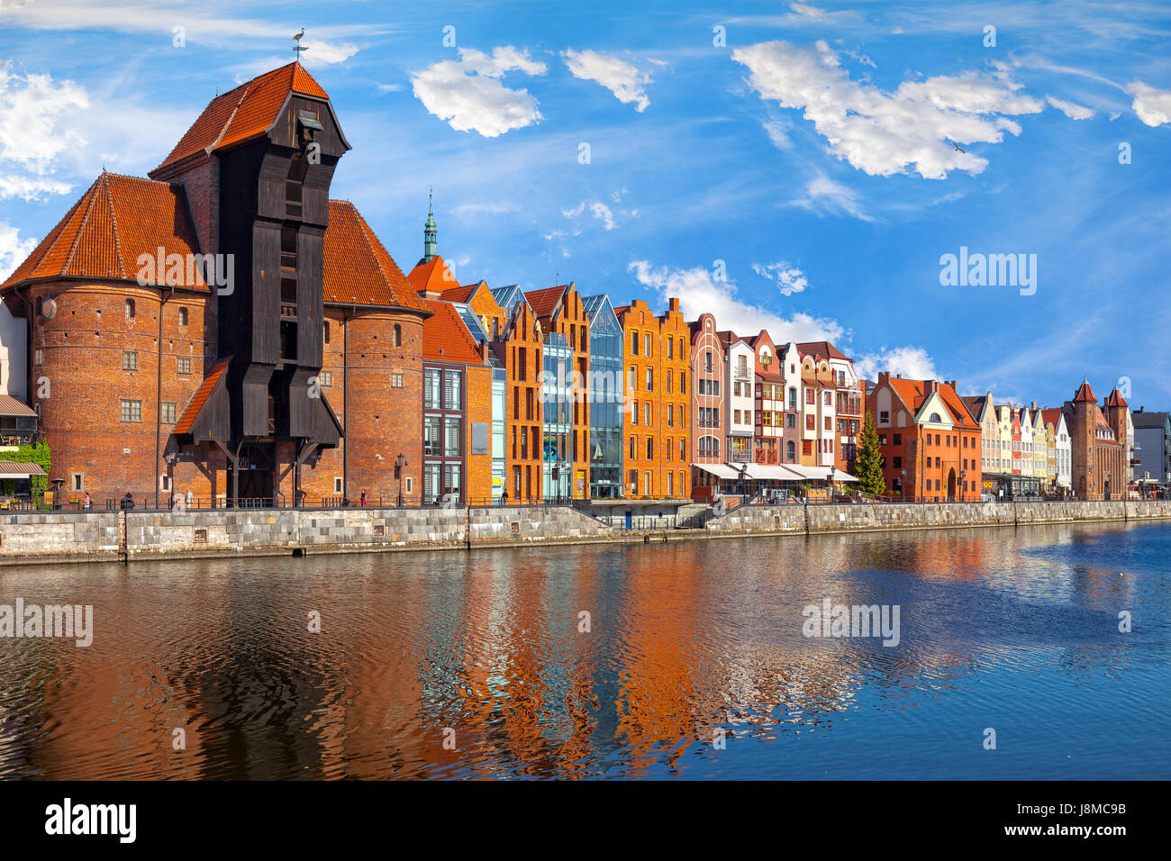 La rivière avec la caractéristique de la promenade de Gdansk, Pologne. Banque D'Images