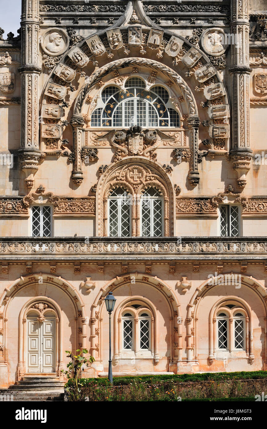 Bussaco Palace Hotel, un conte de fées royal hotel, construit en 1885. Situé au milieu de la Forêt Nationale de Bussaco. Portugal Banque D'Images