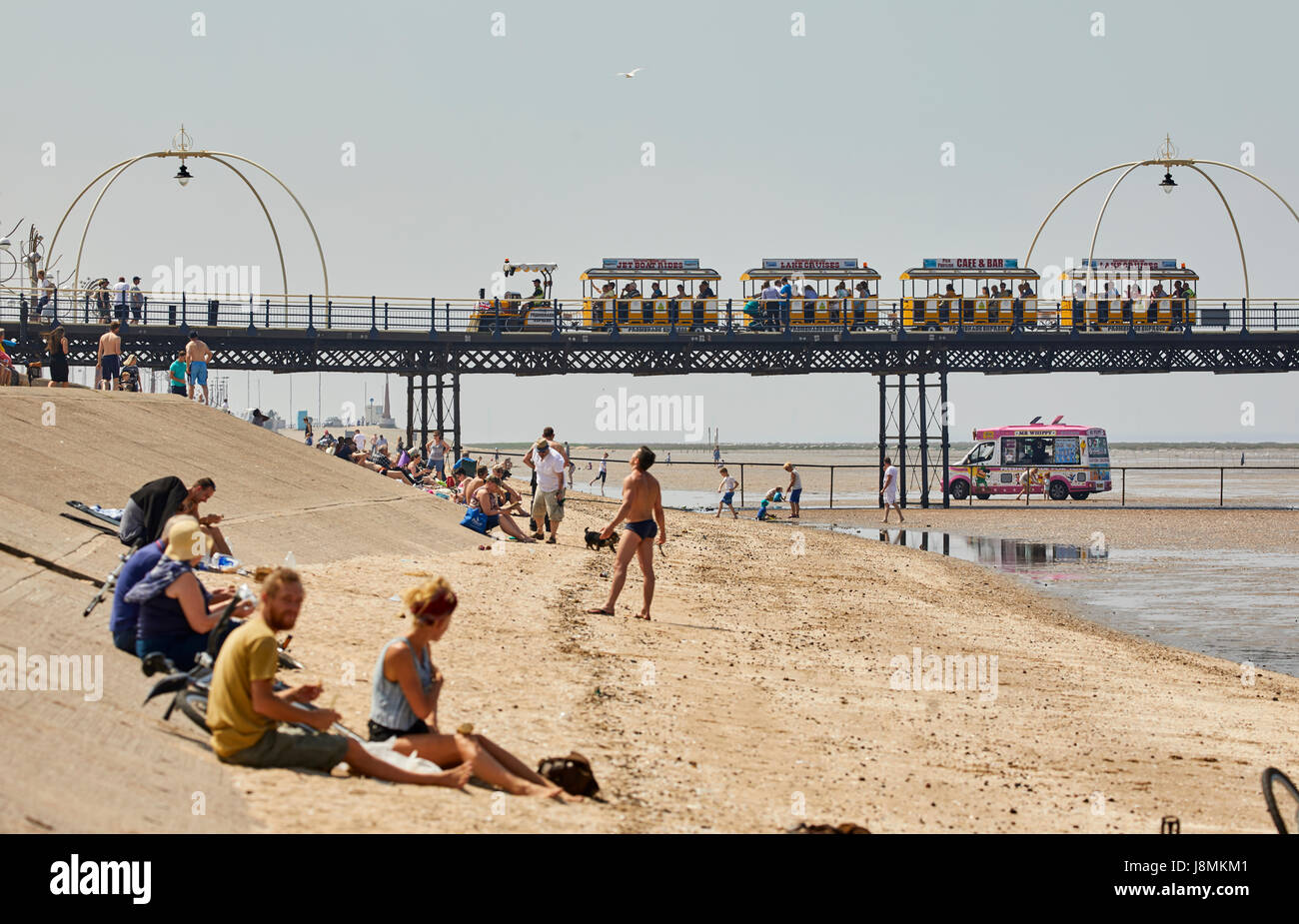 Sur les Territoires du manteau pour la mer d'Irlande, de la plage de Southport Merseyside, en Angleterre. Banque D'Images