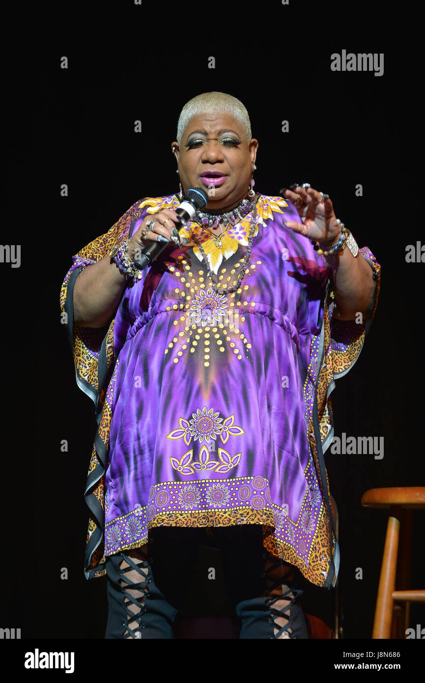 Miami, FL, USA. 28 mai, 2017. Luenell acteur/comédien effectue sur scène lors de la 10e édition du Festival le week-end du Memorial Day au centre James L. Knight le 28 mai 2017 à Miami, en Floride. Credit : Mpi10/media/Alamy Punch Live News Banque D'Images