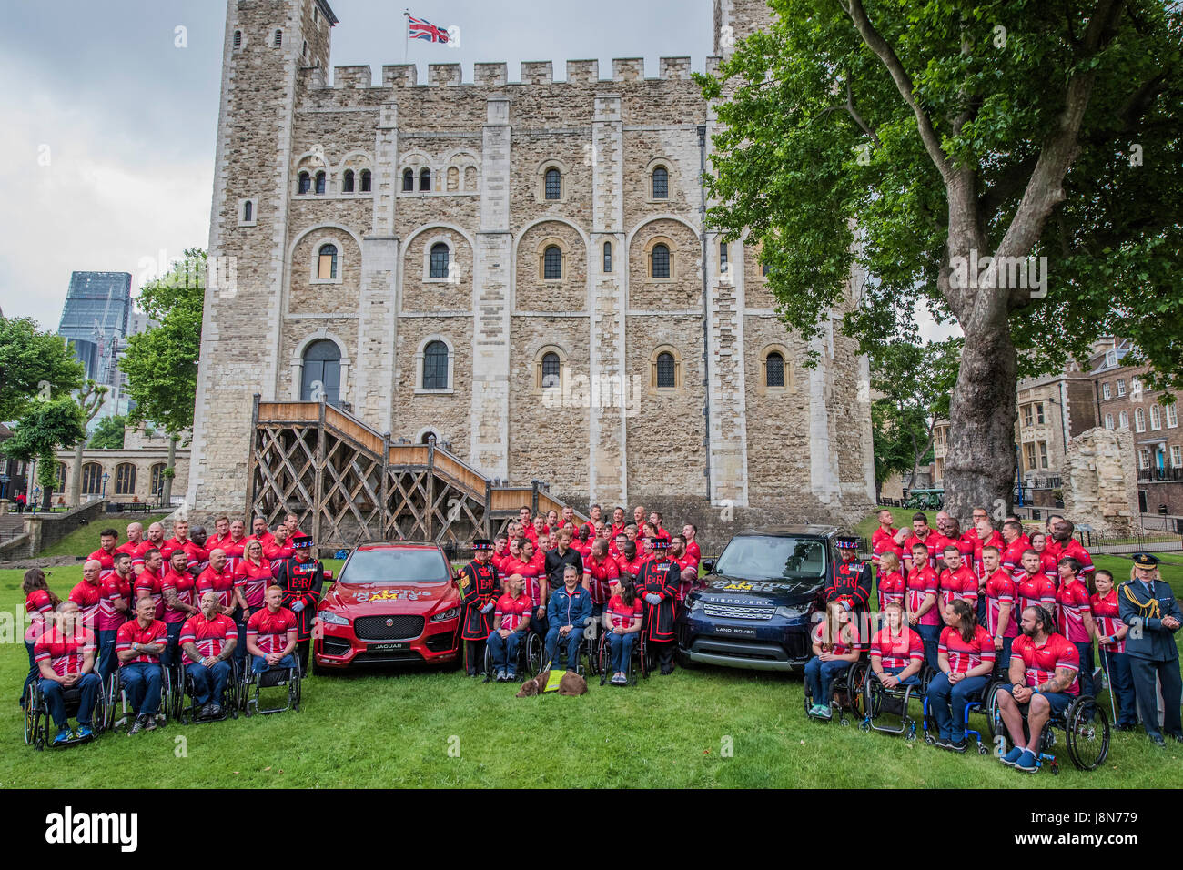 Londres, Royaume-Uni. 30 mai, 2017. Le prince Harry s'occupe du lancement de l'équipe britannique pour les Jeux Invictus Toronto à tour de Londres. Londres 30 mai 2017 Crédit : Guy Bell/Alamy Live News Banque D'Images