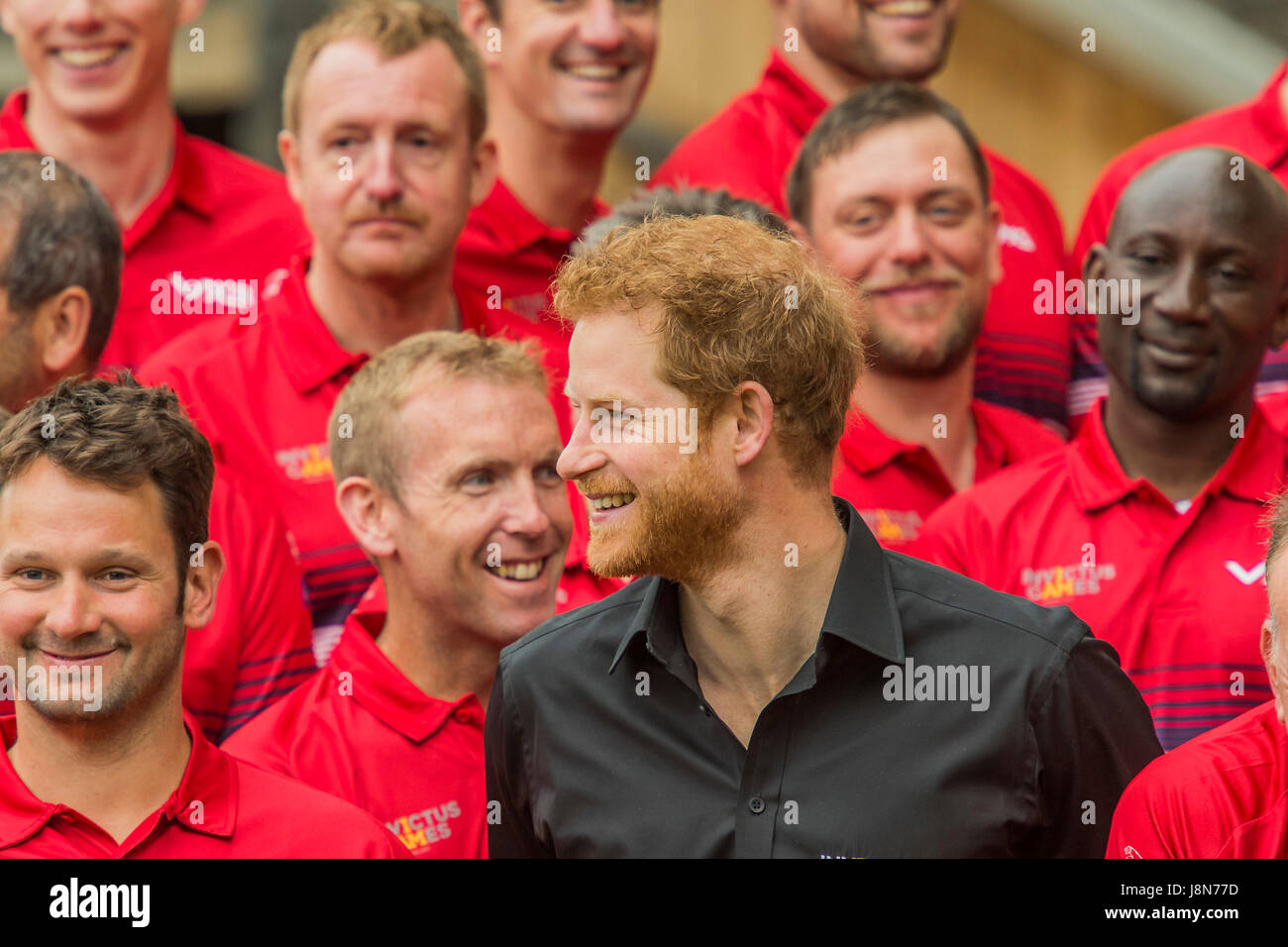 Londres, Royaume-Uni. 30 mai, 2017. Le prince Harry s'occupe du lancement de l'équipe britannique pour les Jeux Invictus Toronto à tour de Londres. Londres 30 mai 2017 Crédit : Guy Bell/Alamy Live News Banque D'Images