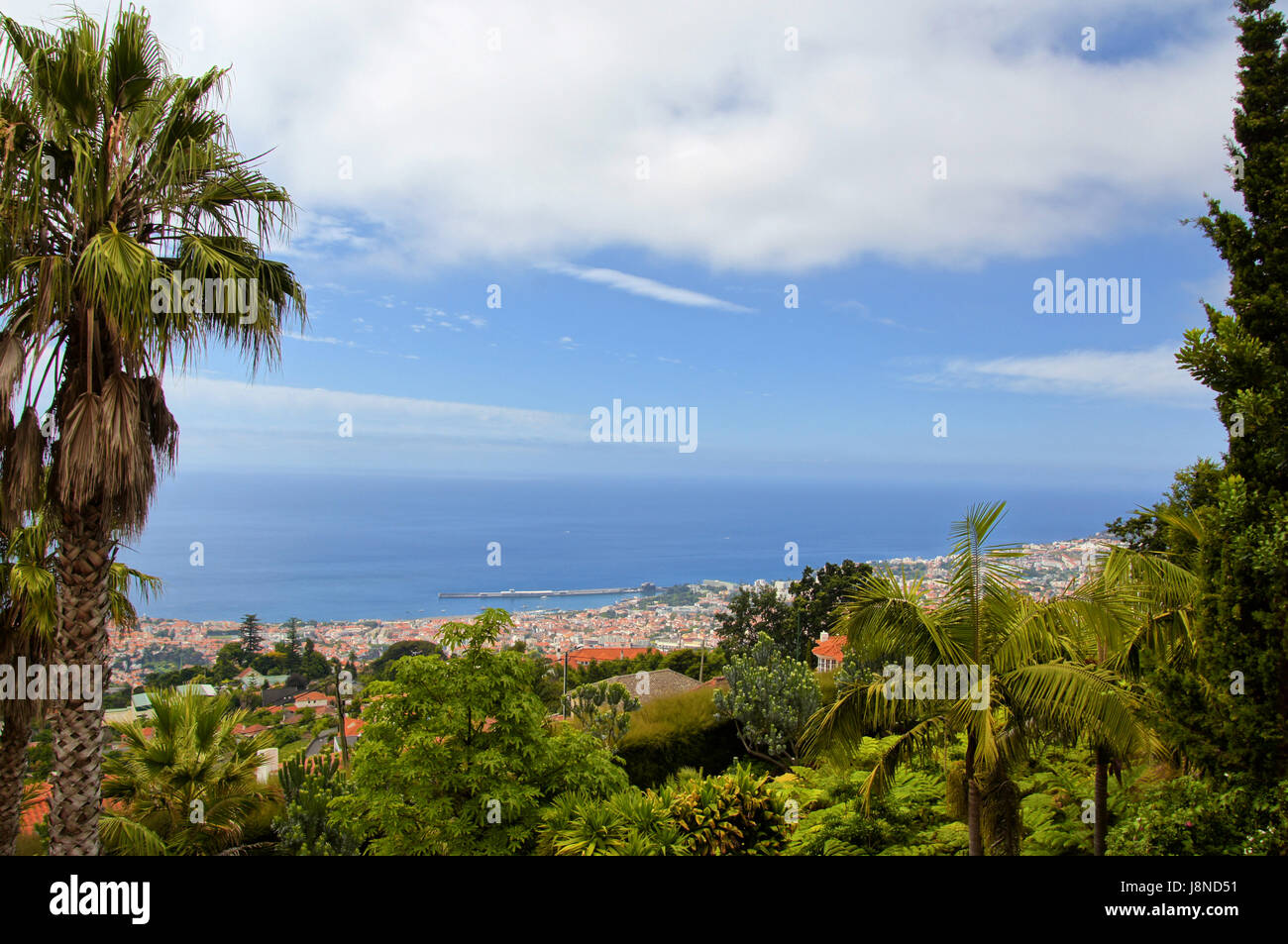 Le portugal, toits, madère, ciel, ciel, l'eau salée, la mer, l'océan, l'eau, Banque D'Images