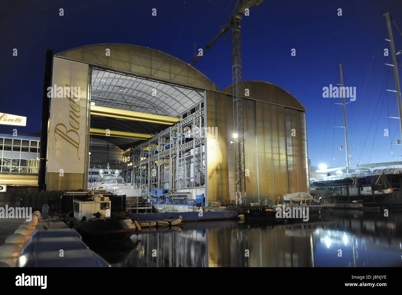 Viareggio (Toscane, Italie), Benetti chantiers navals, construction de grands yachts de luxe Banque D'Images