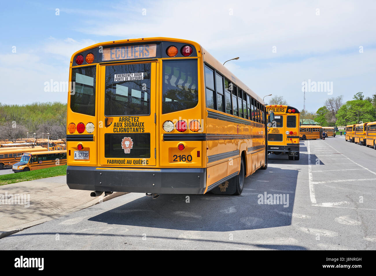 Montréal, Québec, CANADA 18 MAI 2017 grand nombre d'autobus