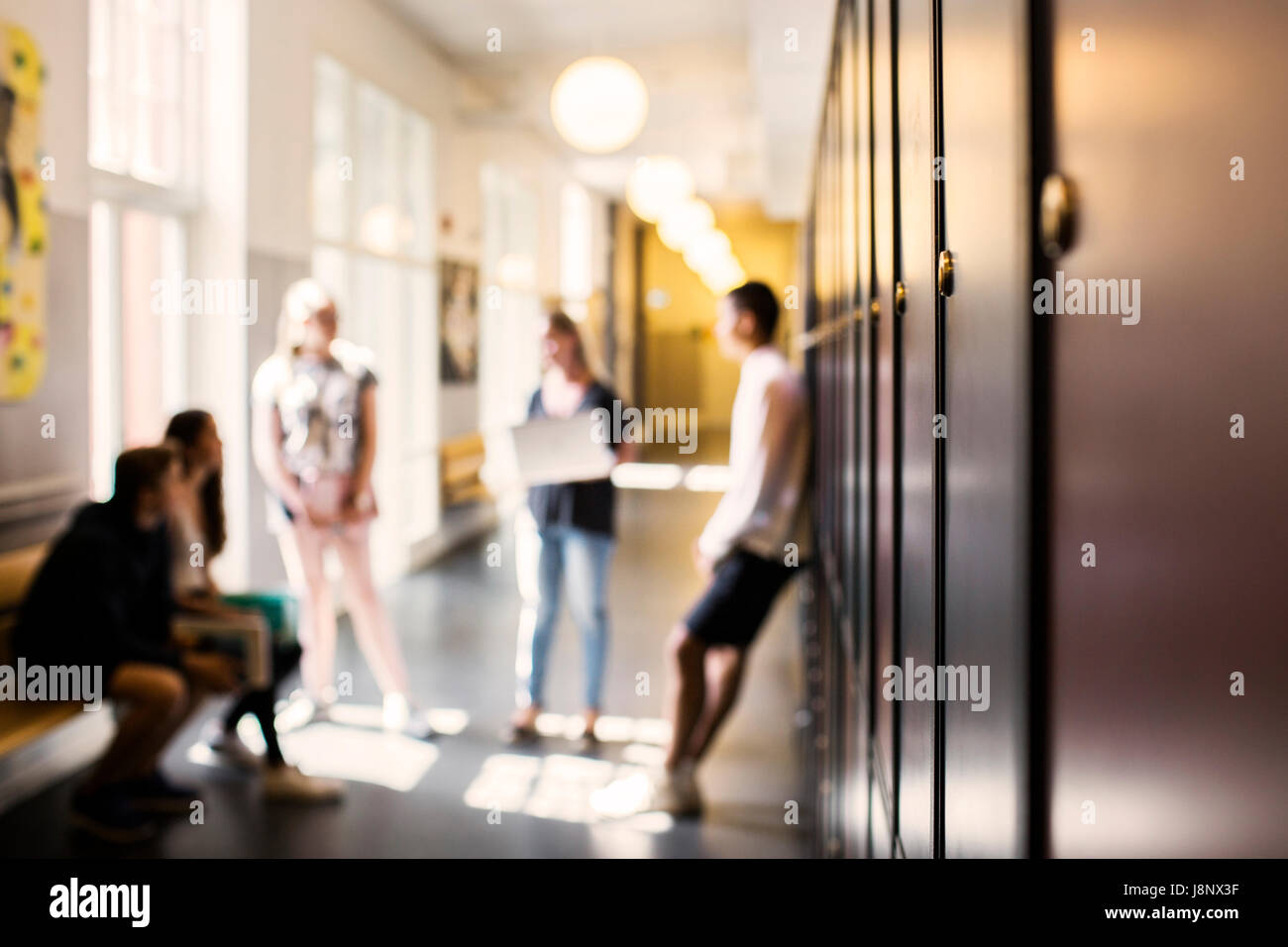 Étudiants (14-15) in corridor Banque D'Images