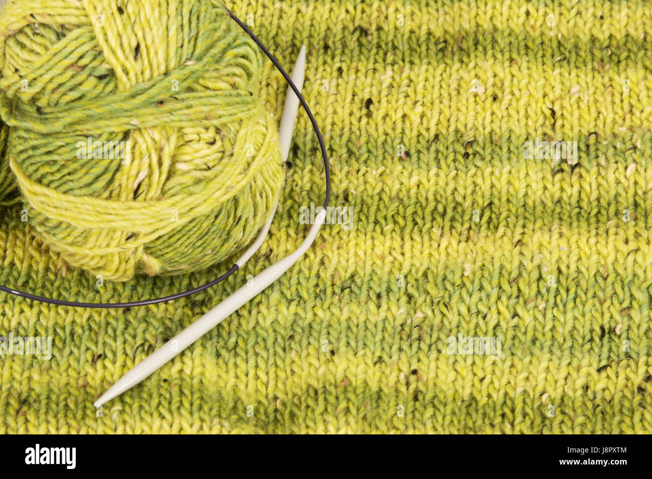 La laine à l'aiguille à tricoter Banque D'Images