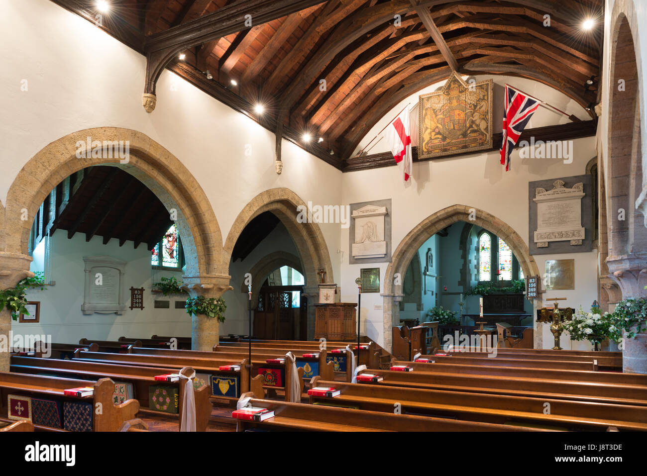 L'intérieur de l'église de All Hallows dans le village de Tillington ouest de Petworth, West Sussex, England, UK Banque D'Images