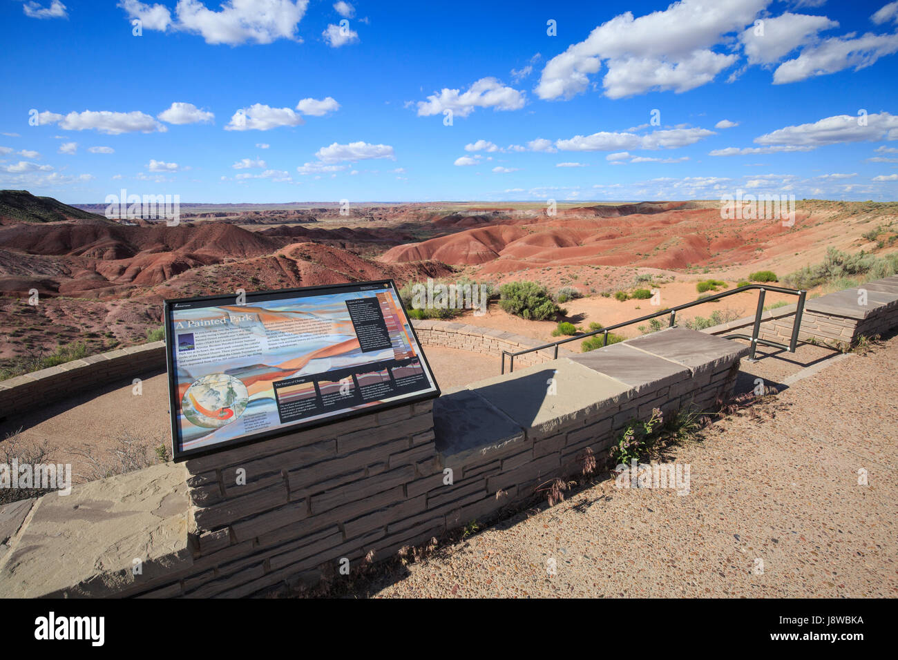 Information touristique et donnent sur du Painted Hills, le Parc National de la Forêt Pétrifiée. Banque D'Images