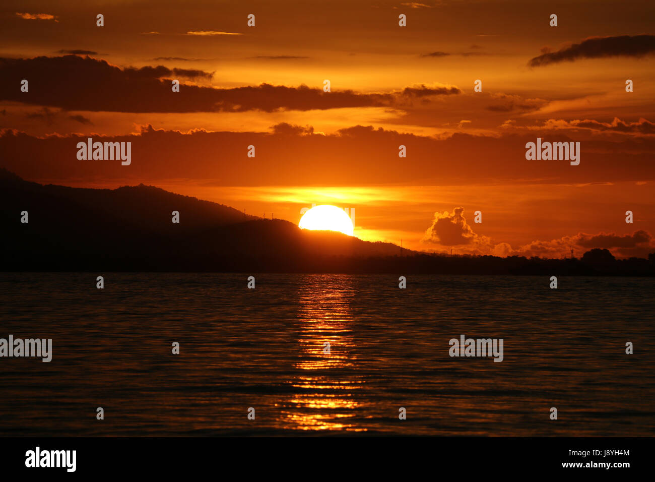 Coucher du soleil à Díli, le Timor-Leste Banque D'Images