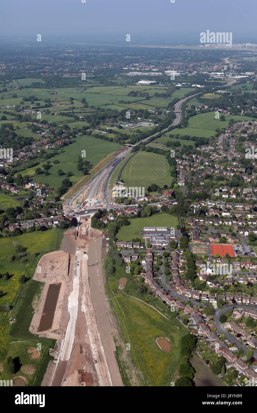 Vue aérienne de la nouvelle route de liaison de l'aéroport de Manchester à Cheshire, Royaume-Uni Banque D'Images