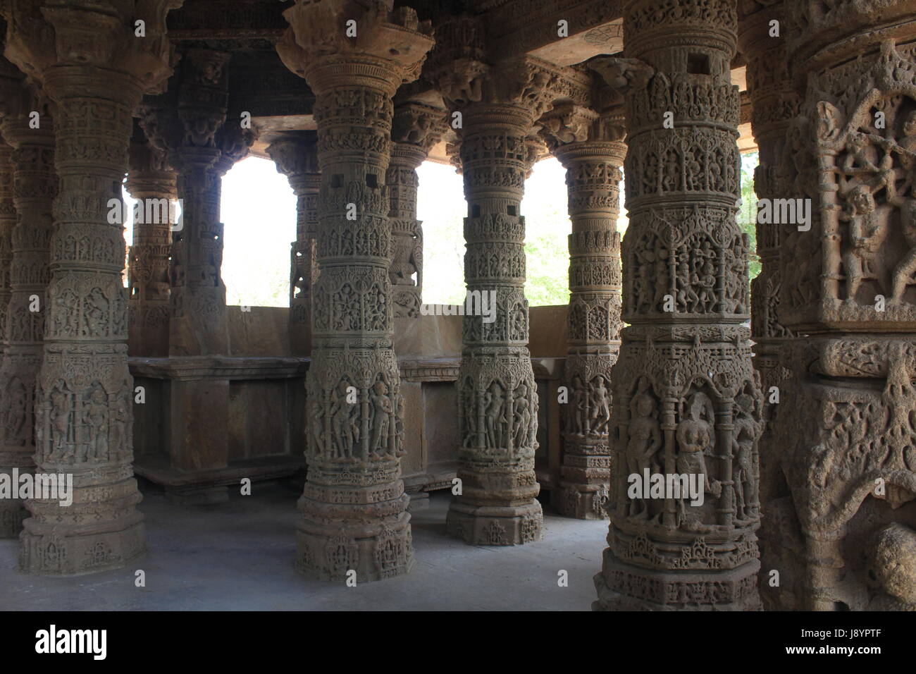 le-temple-solaire-de-modhera-banque-de-photographies-et-d-images