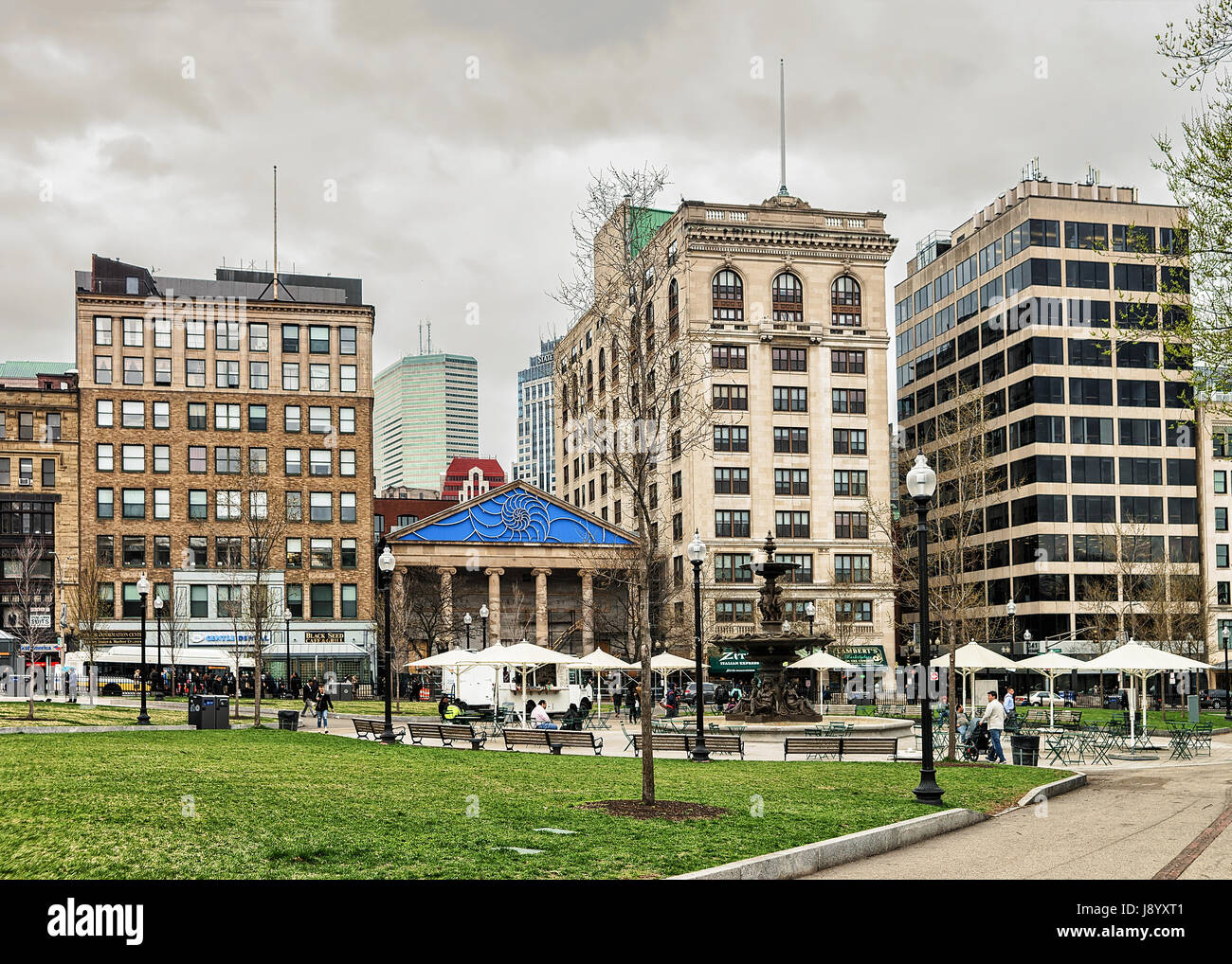 Boston, USA - Le 27 avril 2015 : Les gens de Boston Common parc public dans le centre-ville de Boston, MA, United States. Banque D'Images