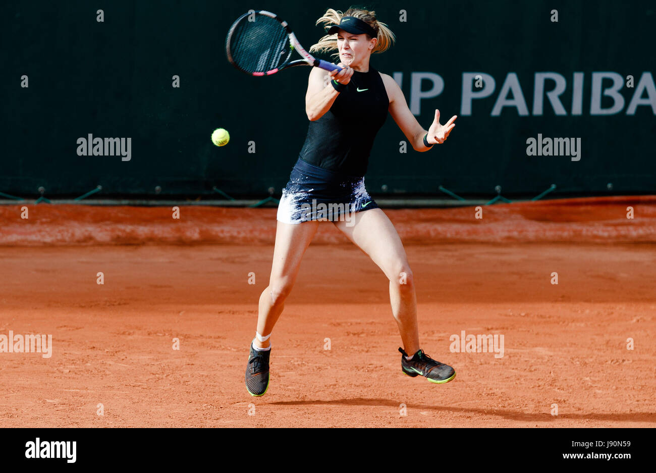 Paris, France, 30 mai 2017 : l'Eugenie Bouchard est en action lors de son premier match à l'Open de France de Tennis 2017 à Roland Garros Paris. Crédit : Frank Molter/Alamy Live News Banque D'Images