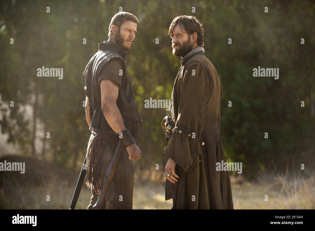 Black Sails Saison 5 BLACK SAILS, l-r : Tom Hopper (comme Billy Bones), Aidan Whytock dans  'XXXIII.' (Saison 4, épisode 5, diffusé le 26 février 2017). ph : David  Bloomer/©Starz !/avec la permission d'Everett Collection Photo Stock - Alamy