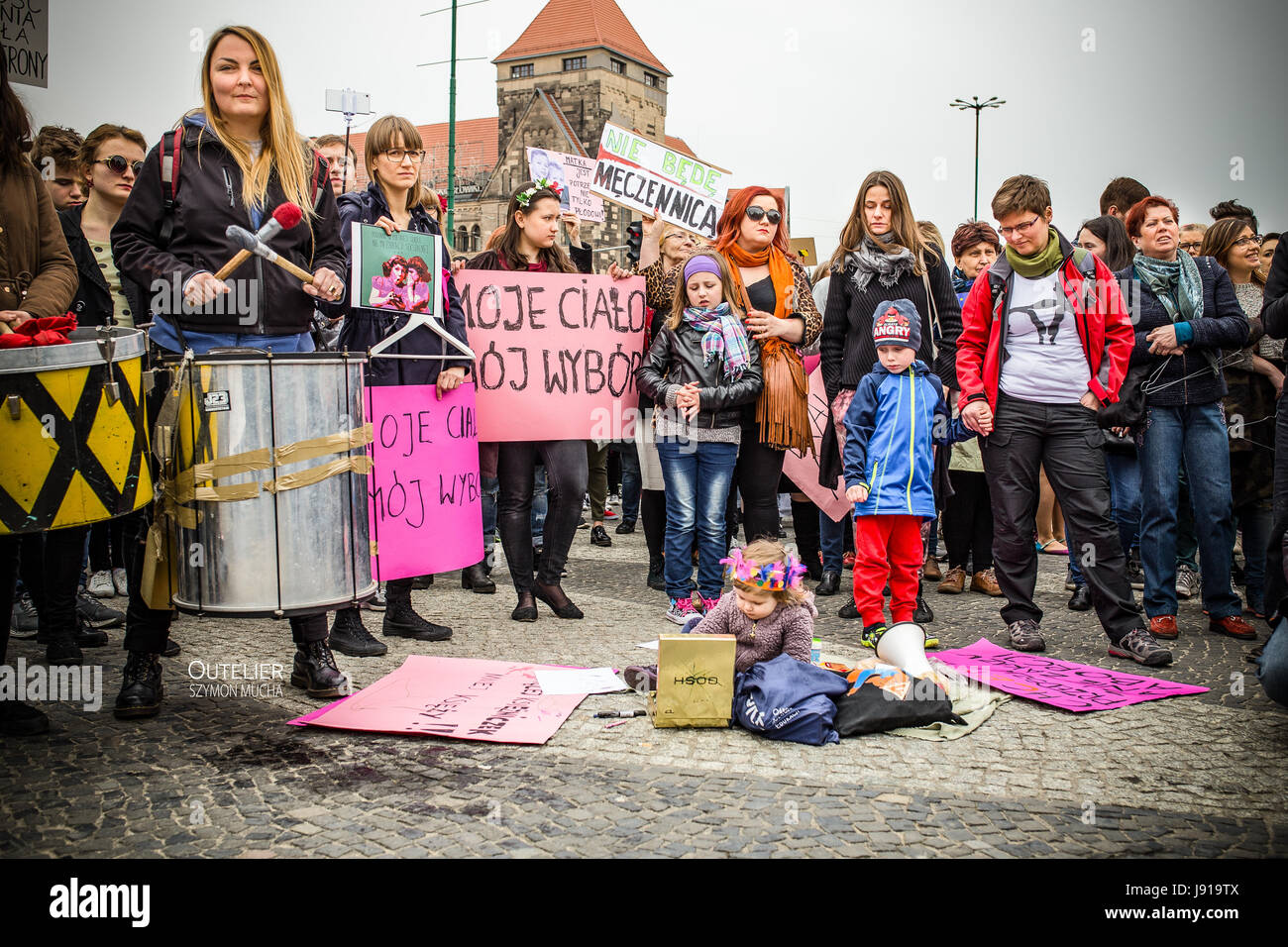 Manifestations en Pologne contre l'interdiction totale de l'avortement, protestation noir, de droits des femmes, les femmes qui protestaient. 2016 Poznan. Banque D'Images