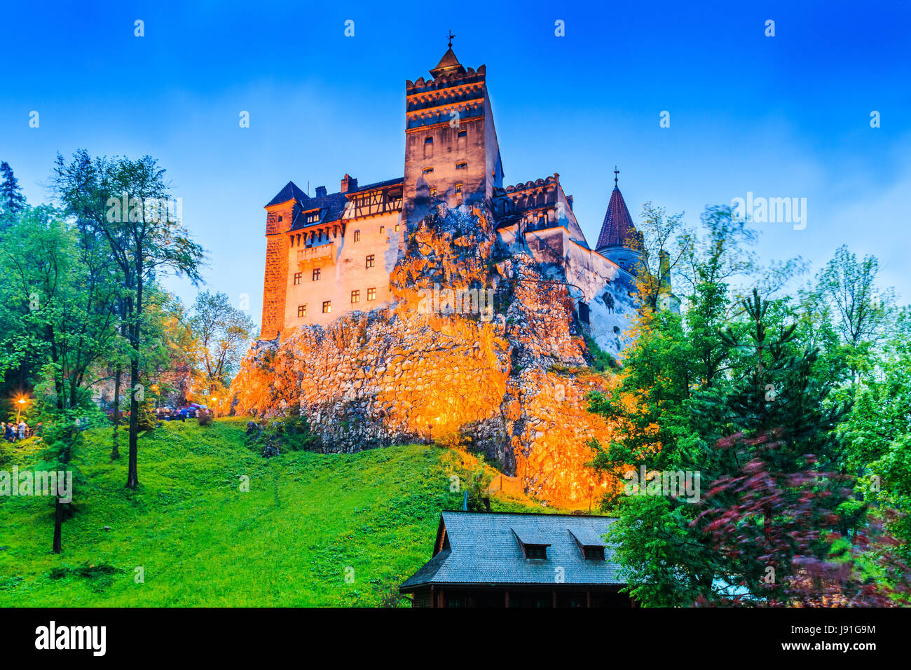 Brasov, en Transylvanie. La Roumanie. Le Château médiéval de Bran, connu pour le mythe de Dracula. Banque D'Images