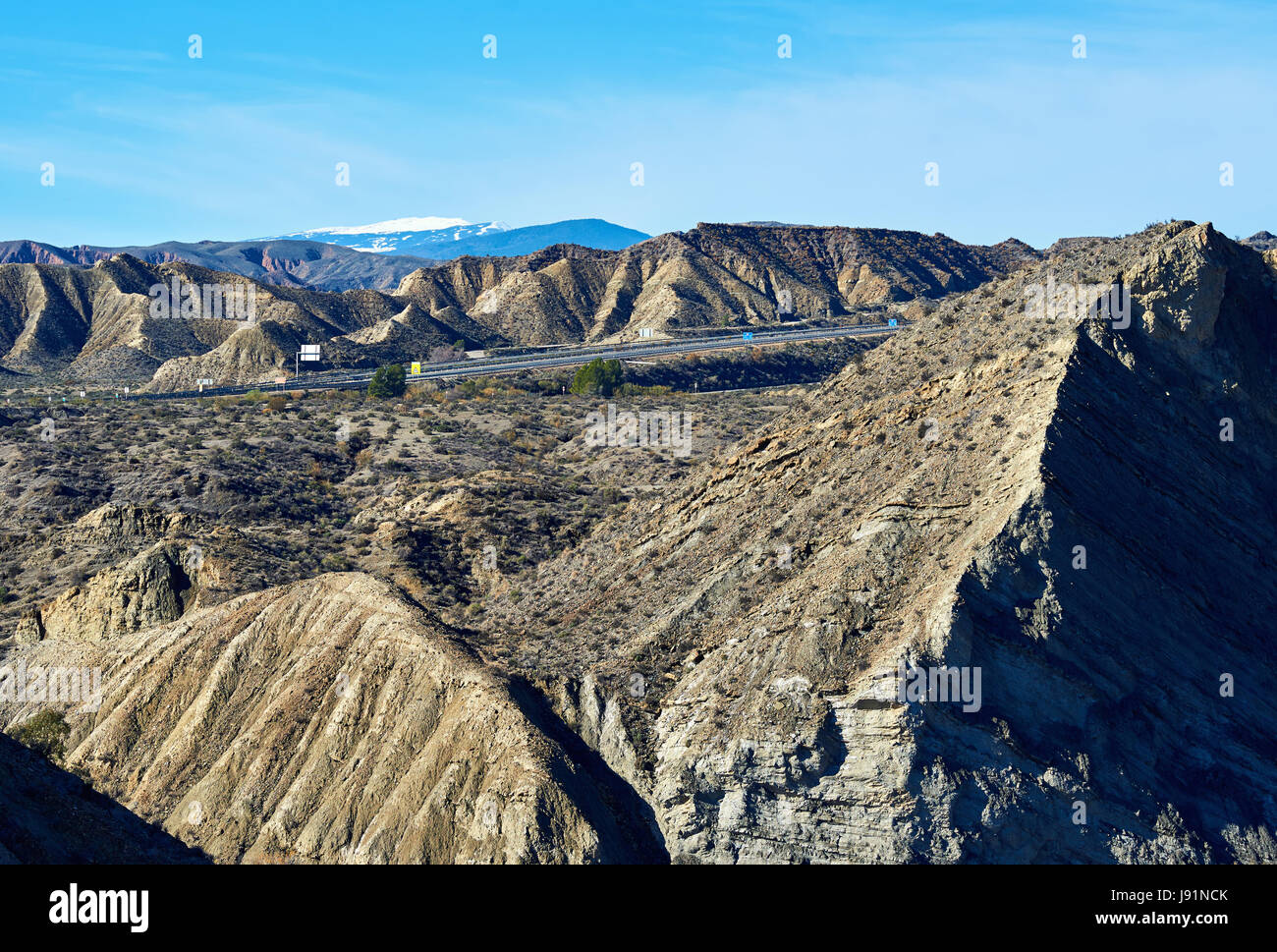 Route à travers les pistes du désert de Tabernas, l'un des plus uniques les déserts du monde. Le seul désert d'Europe et l'un des célèbres lieux d'i Banque D'Images