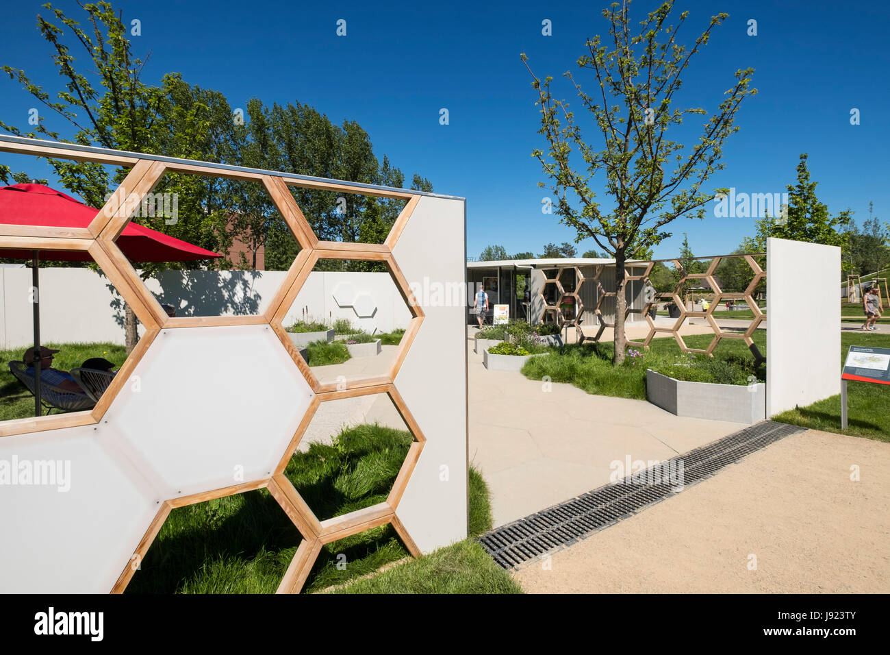Le miel Suite Garden conçu pour l'apiculture, l'un des paramètres de jardin , des idées pour les jardins urbains, chez IGA 2017 Festival International de Jardins Banque D'Images