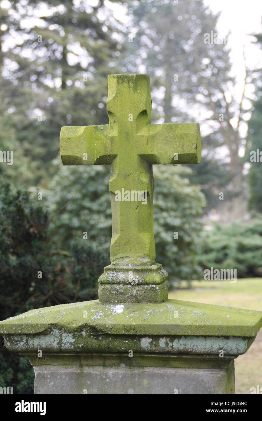 Une vieille croix de pierre grave Banque D'Images