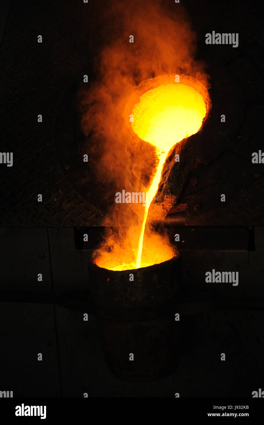 L'acier, métal, fourneau, Foundry, l'écoulement, fumée, tabac, fume, fume, tasse, Banque D'Images
