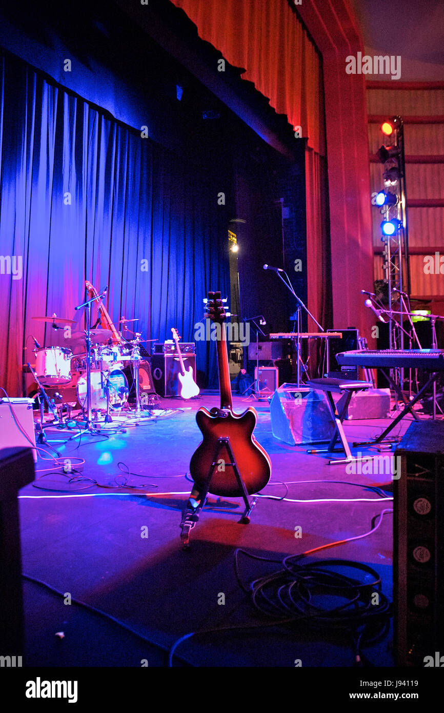 La scène mis en place avant un concert Banque D'Images