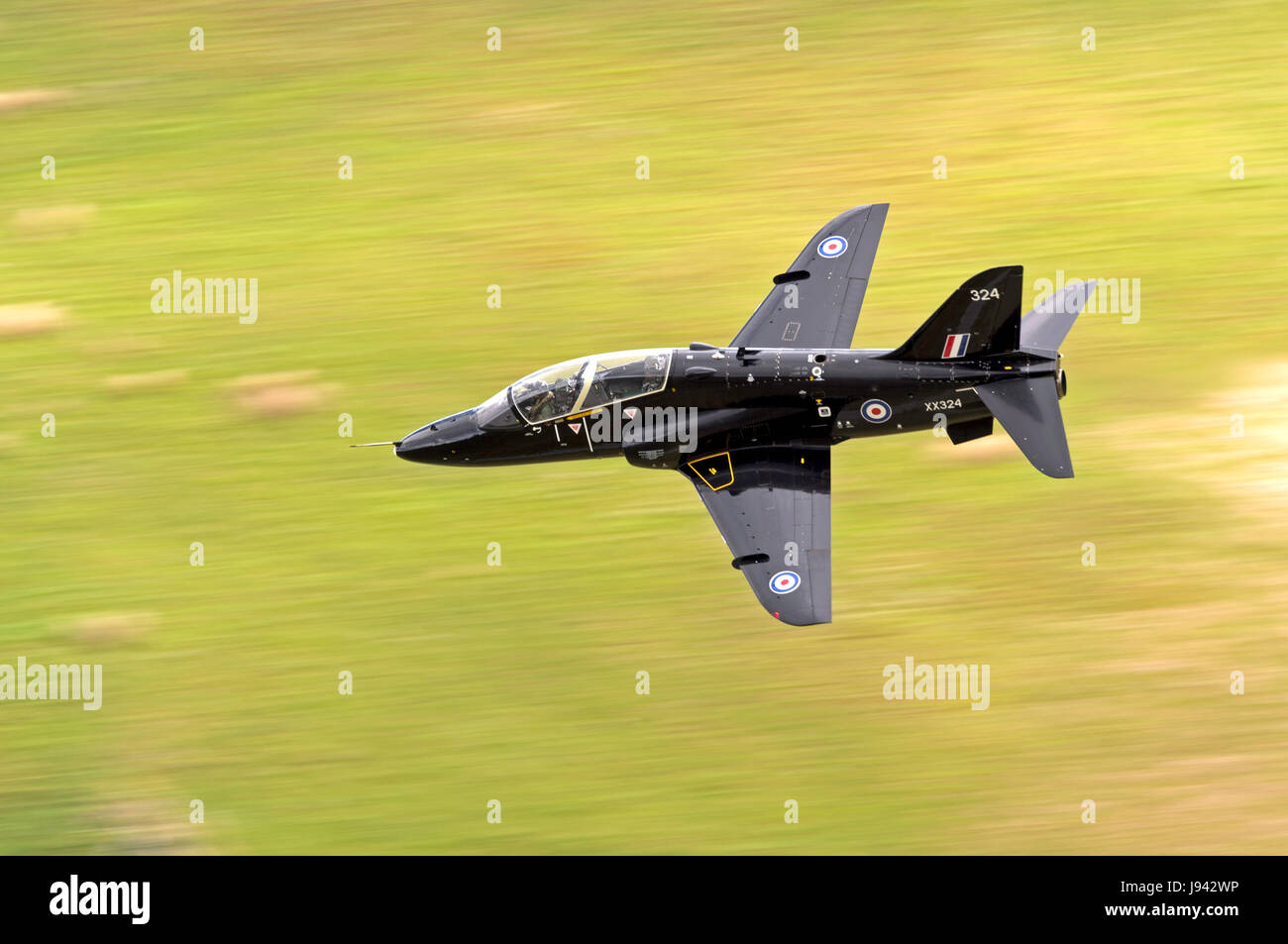 736 escadron Royal Navy Hawk T1 volant de bas niveau en LFA7 Banque D'Images