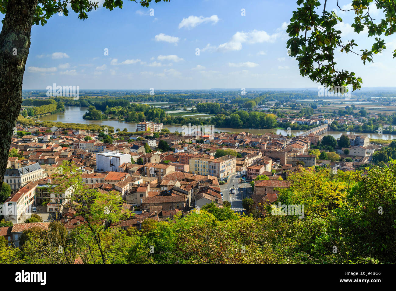 La France, Tarn et Garonne, Moissac, vue générale de la place du Calvaire Banque D'Images