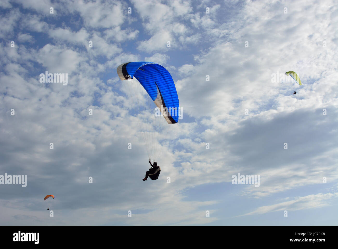 Parapente à Larouco montagne pendant la Coupe du Monde de parapente. Montalegre, Portugal Banque D'Images