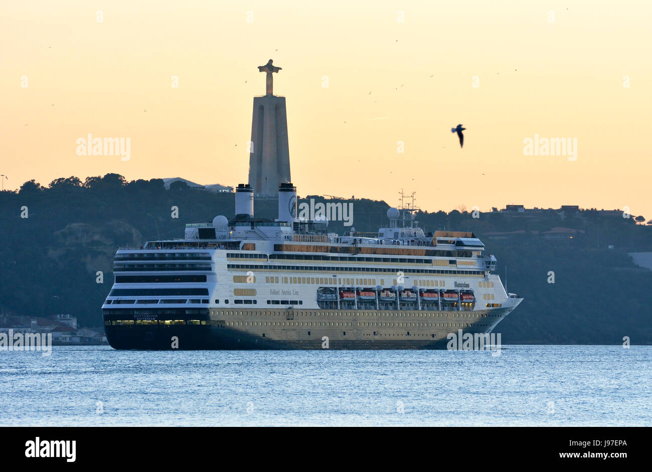 Le Tage au coucher du soleil. Lisbonne, Portugal Banque D'Images
