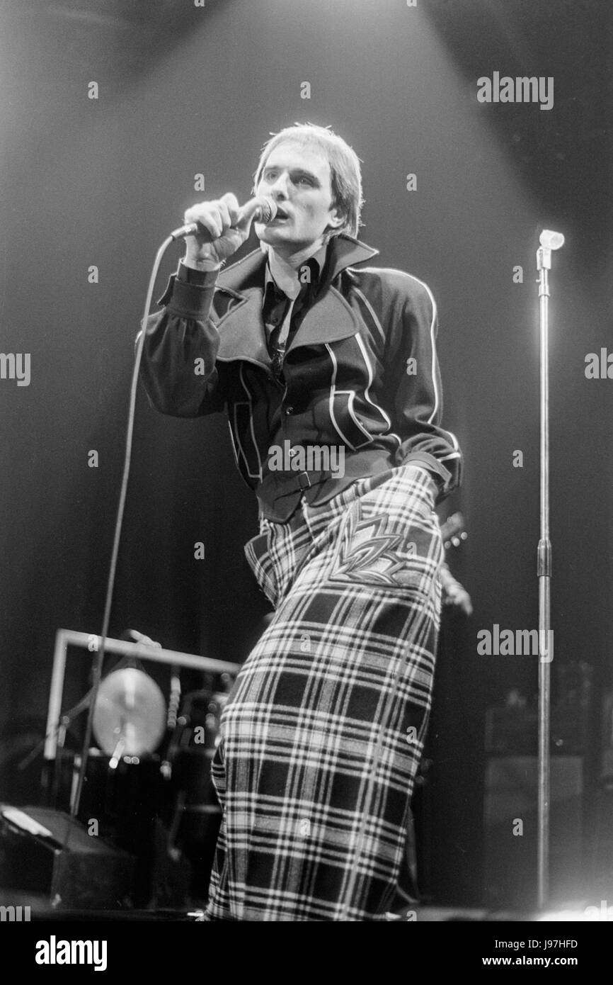 Steve Harley et Cockney Rebel à l'Hammersmith Odeon en 1976. Banque D'Images