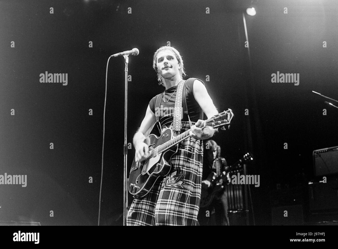 Steve Harley et Cockney Rebel à l'Hammersmith Odeon en 1976. Banque D'Images