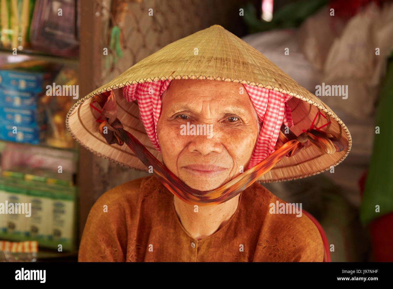 Femme au marché Duoc, Province de Long An, Delta du Mekong, Vietnam Banque D'Images