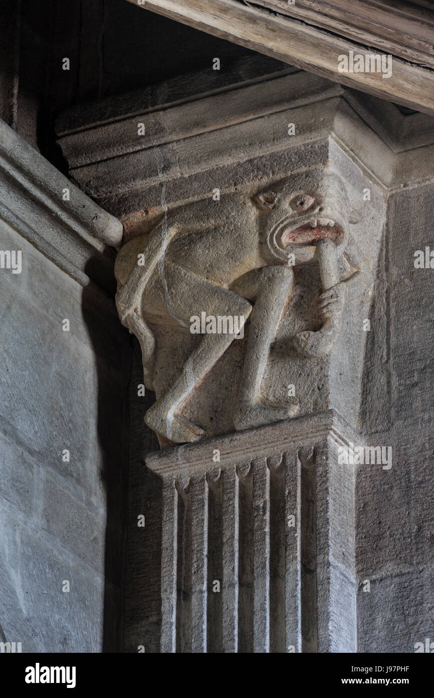France, Saône et Loire, Autun, Cathédrale Saint Lazare, capital, le diable et le serpent Banque D'Images