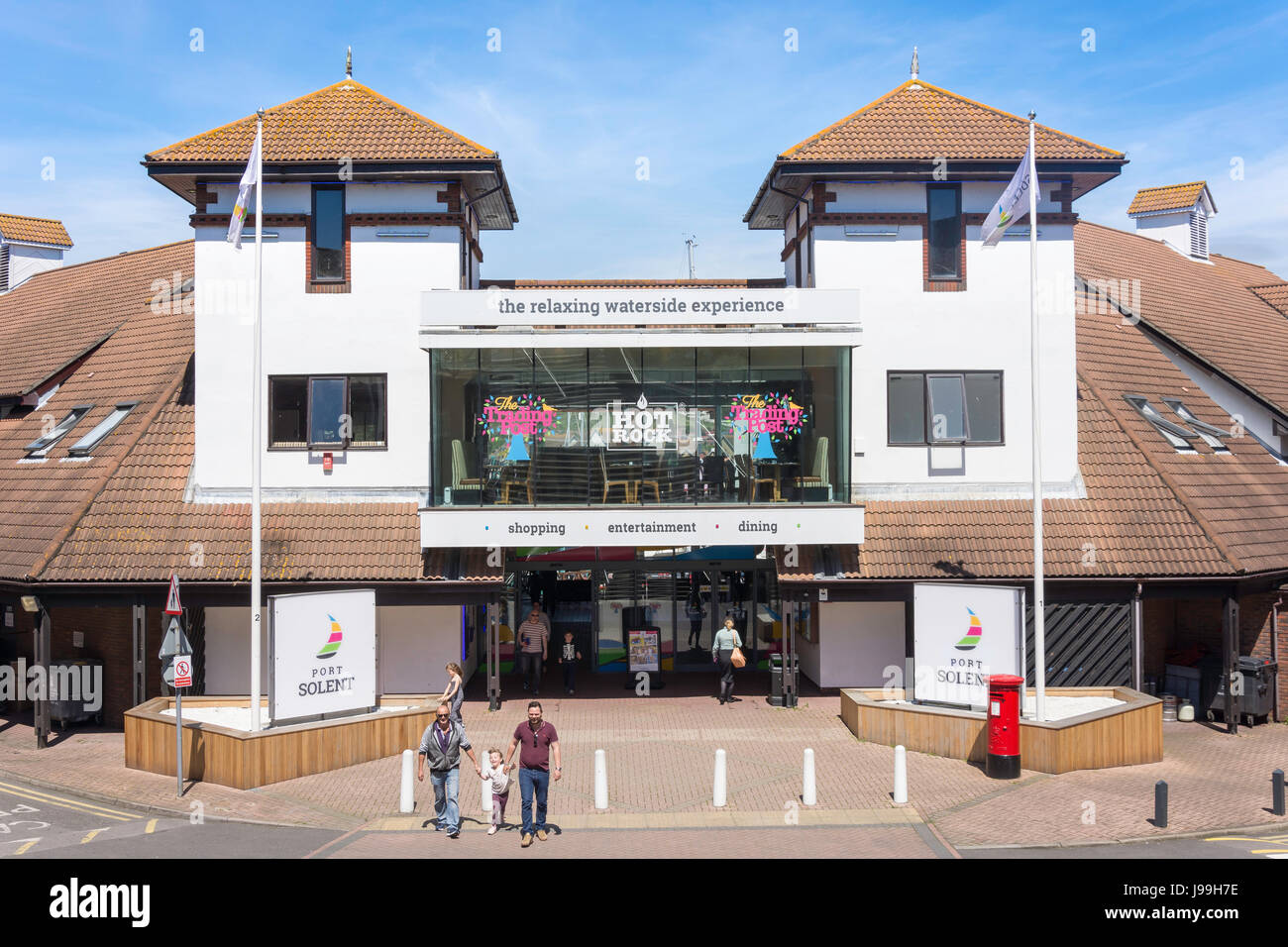 Entrée de la Marina de Port Solent, Portsmouth, Hampshire, Angleterre, Royaume-Uni Banque D'Images