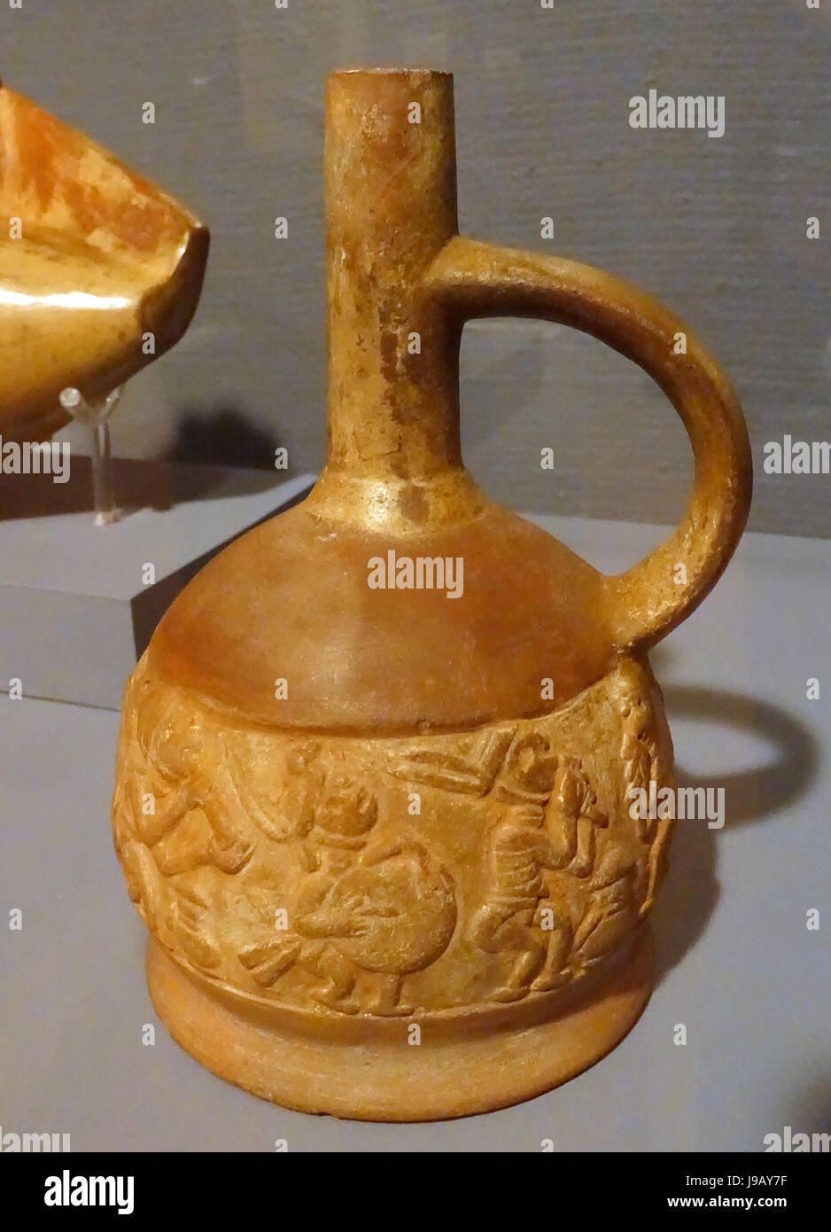 Navire de la tuyère d'étrier avec la danse de la mort, du Pérou, de la côte nord de Moché, V, ch. AD 600, faïence avec slip glaze Krannert Art Museum, UIUC DSC06506 Banque D'Images Navire de la tuyère d'étrier avec la danse de la mort, du Pérou, de la côte nord de Moché, V, ch. AD 600, faïence avec slip glaze Krannert Art Museum, UIUC DSC06506 Banque D'Images