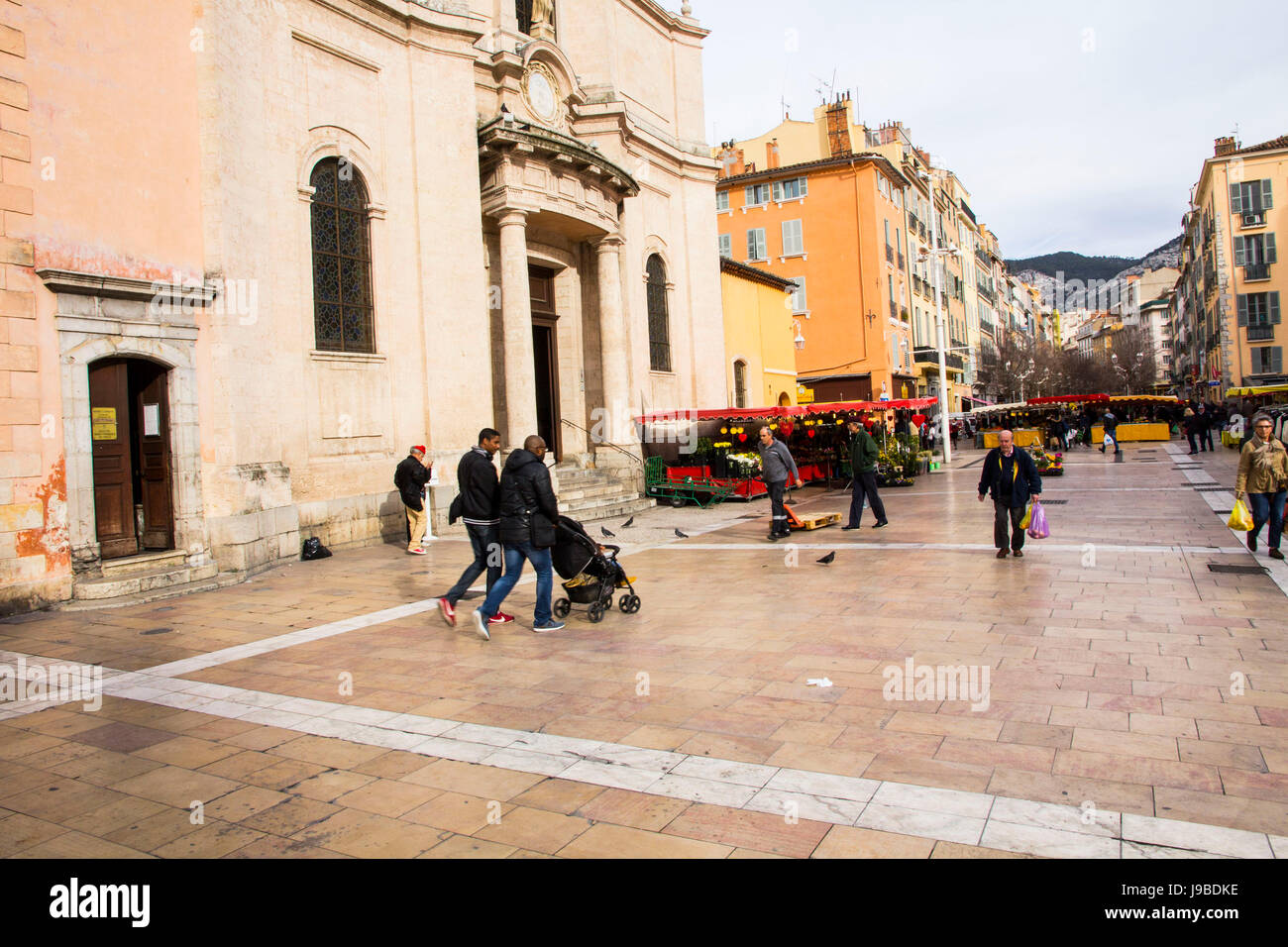 Entrée au marché du Cours Lafayette à Toulon, France. Banque D'Images
