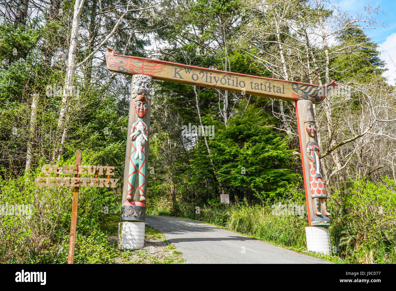 Entrée du cimetière de la tribu Quileute - Quillayute - Fourches - WASHINGTON Banque D'Images