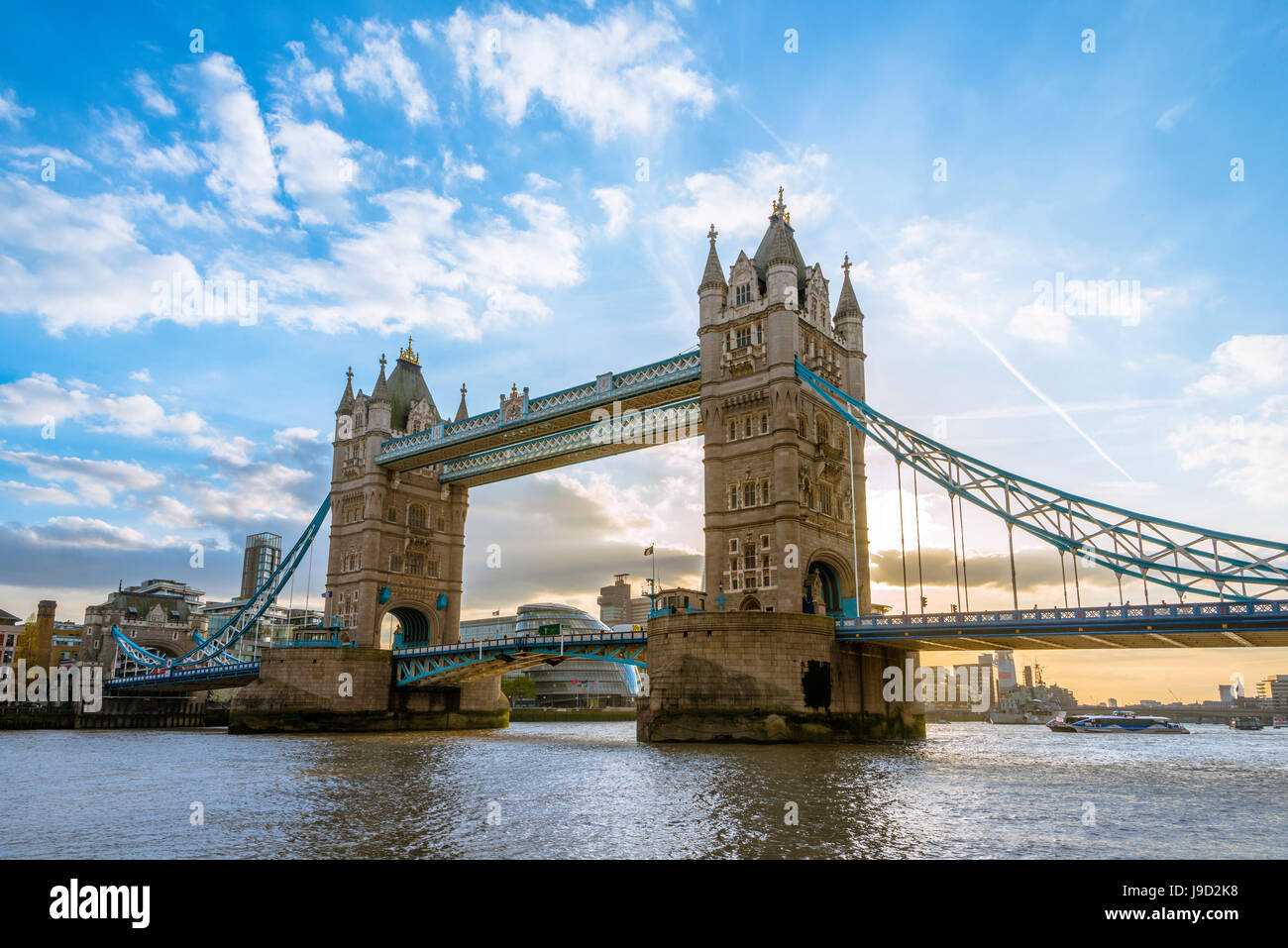 Tower Bridge sur la Tamise, Londres, Angleterre, Royaume-Uni Banque D'Images