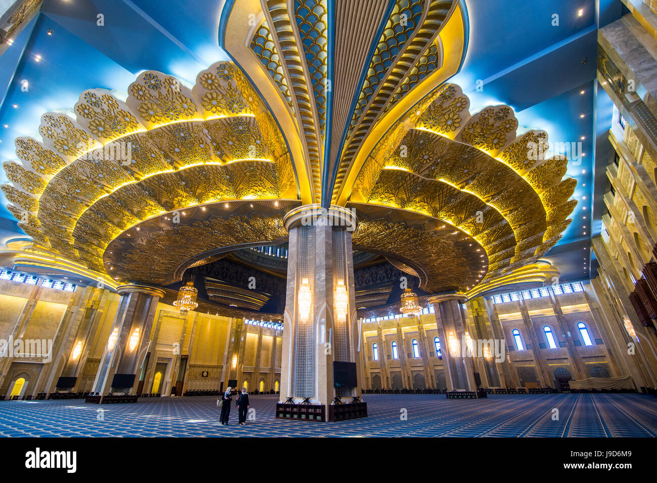 À l'intérieur de la magnifique Grande Mosquée, Koweït City, Koweït, Moyen-Orient Banque D'Images