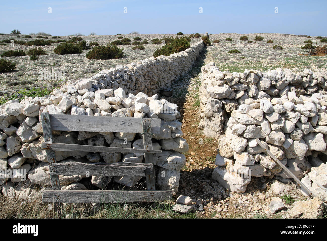 Mur, frontière, Croatie, Stonewall, chemin, voie, pierres, voyage, bucolique, désert, Banque D'Images