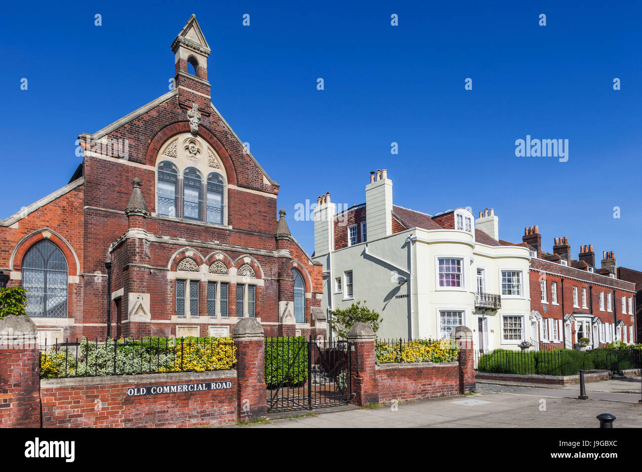 L'Angleterre, Portsmouth, Hampshire, ancienne route commerciale et Charles Dickens Birthplace Museum Banque D'Images
