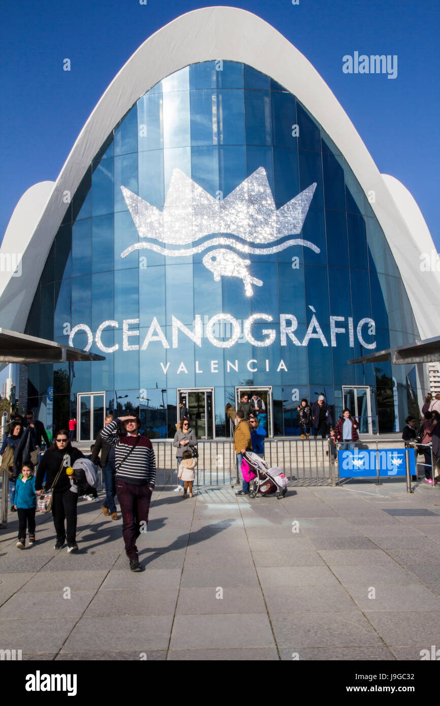 L'océanographie est un parc océanographique en plein air conçu par l'architecte mexicain/Espagnol tard Felix Candela situé dans la ville des arts et des Sciences. Banque D'Images