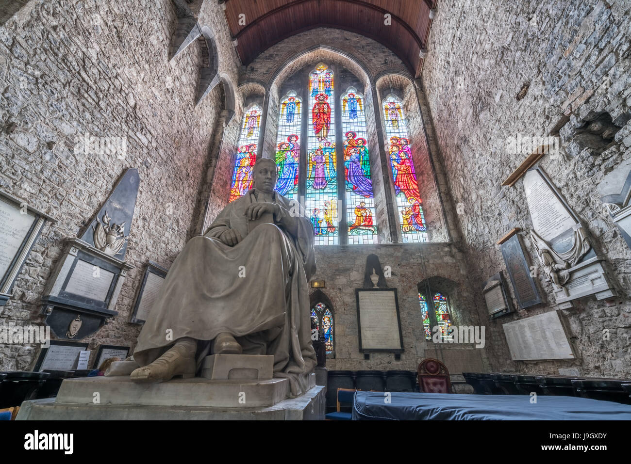 Limerick, Irlande - Avril 2017 : grande statue de Mgr John Jebb dans l'intérieur de la chapelle, Jebb, ancienne cathédrale St Mary à Limerick, Irlande Banque D'Images